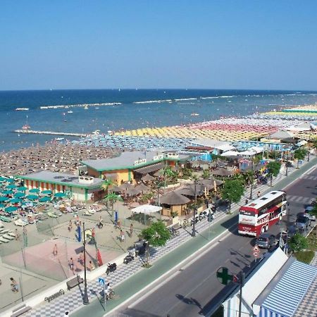 Hotel Fiamma & Spa Cesenatico Eksteriør billede