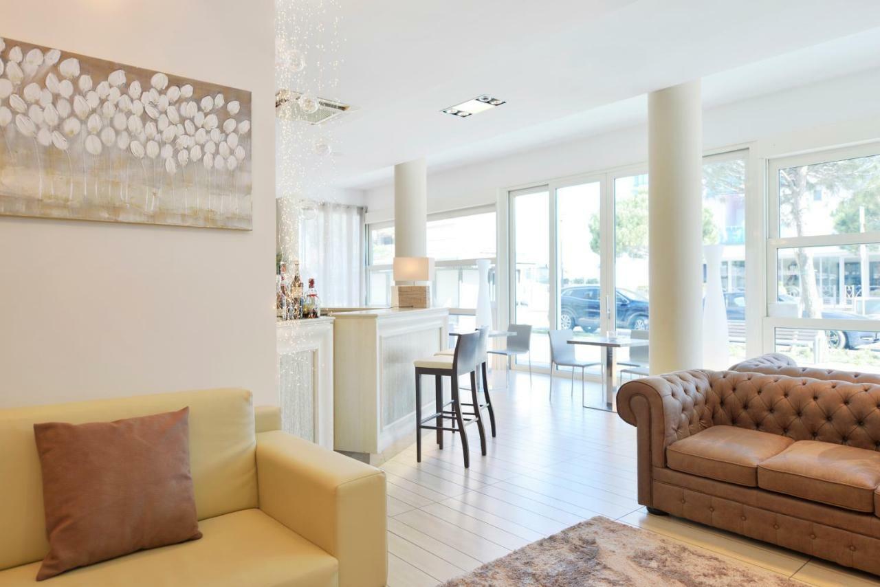 Hotel Fiamma & Spa Cesenatico Eksteriør billede