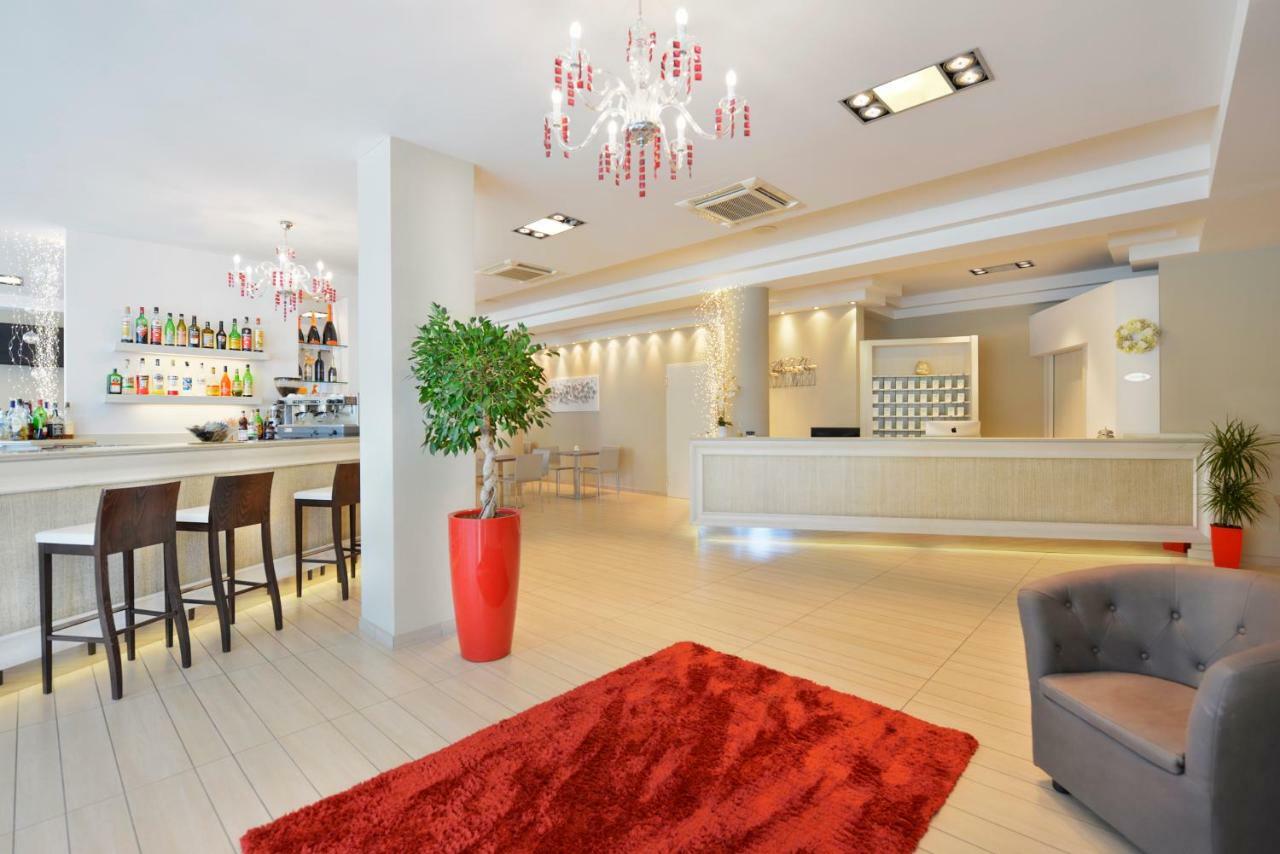 Hotel Fiamma & Spa Cesenatico Eksteriør billede
