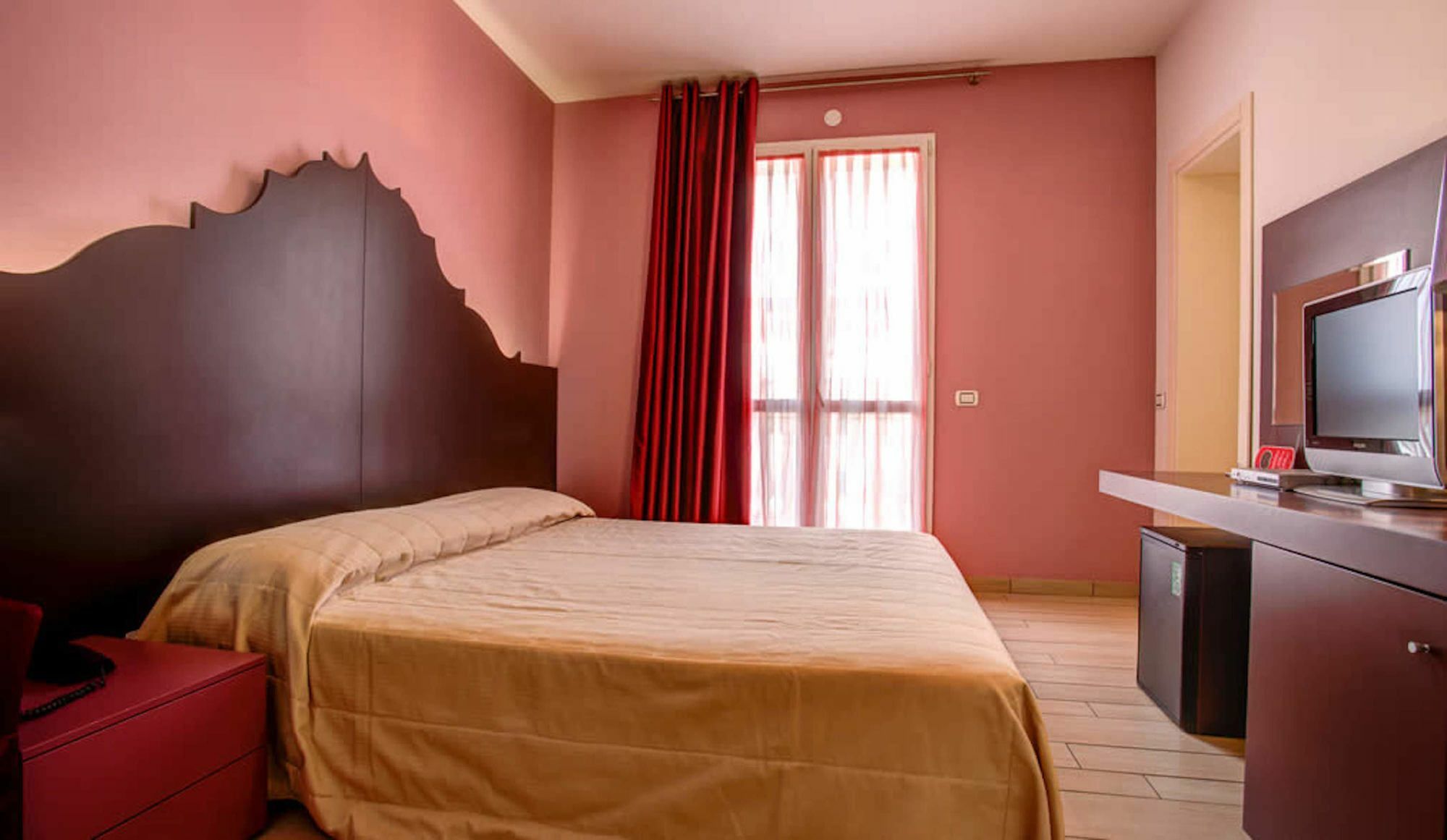 Hotel Fiamma & Spa Cesenatico Eksteriør billede