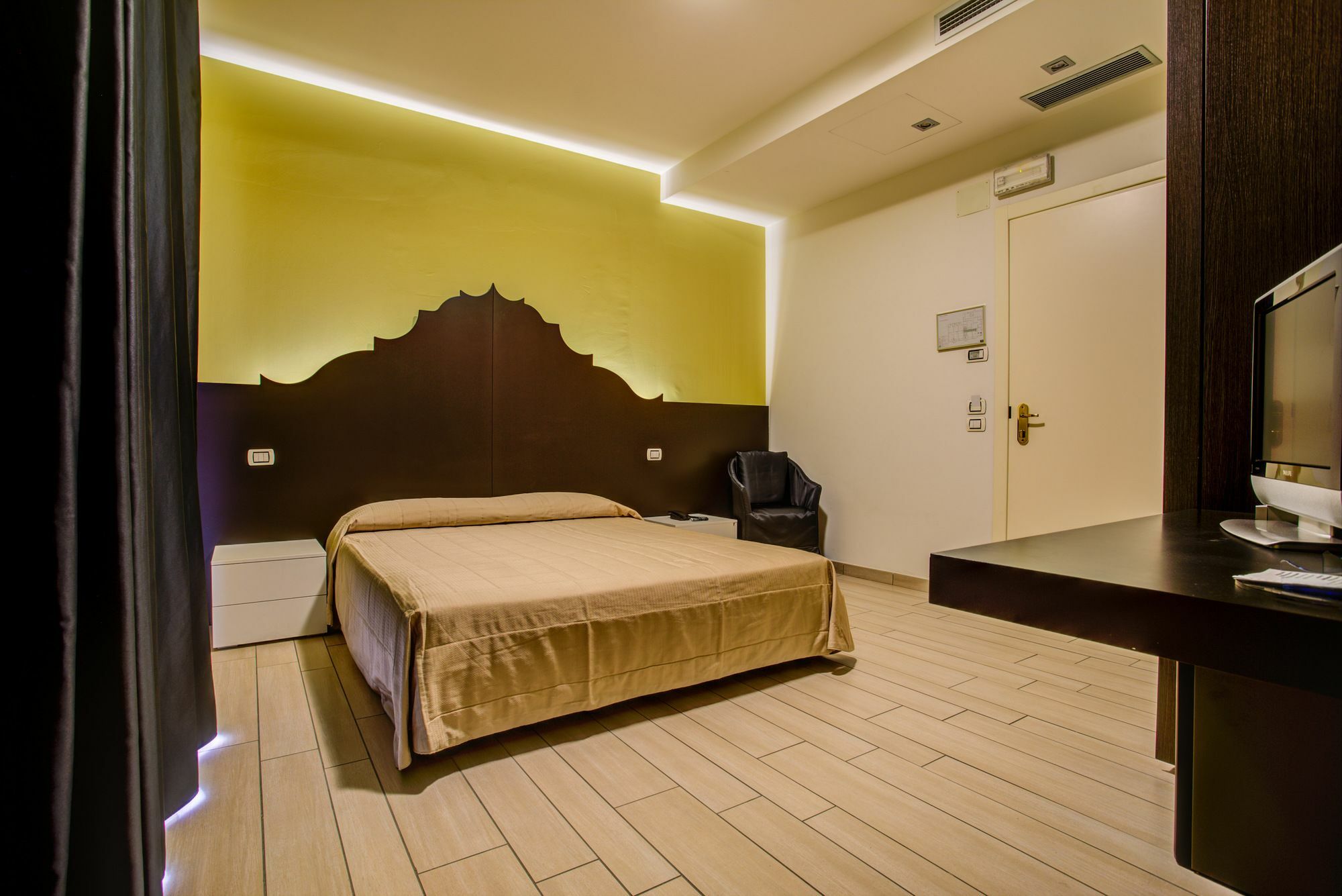 Hotel Fiamma & Spa Cesenatico Eksteriør billede