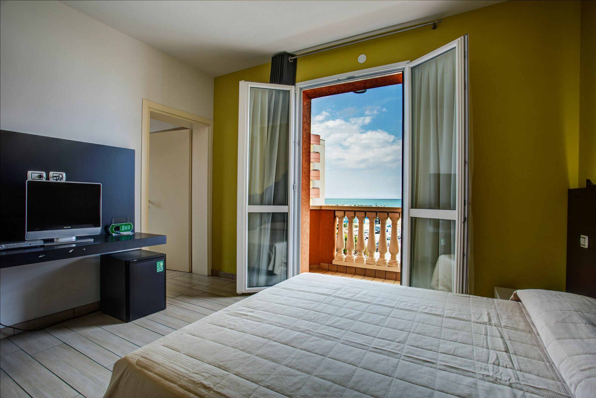 Hotel Fiamma & Spa Cesenatico Eksteriør billede